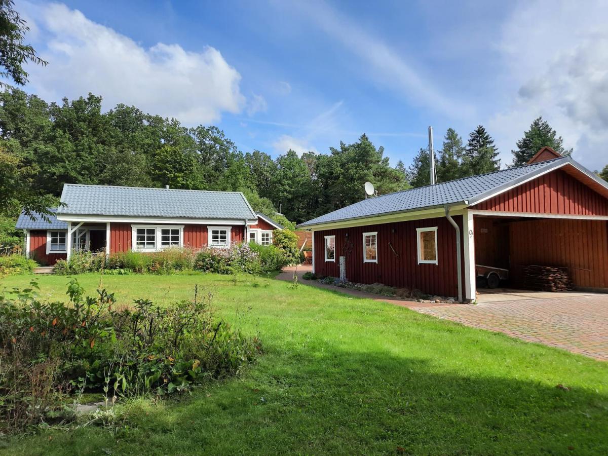 Idyllisches Schwedenhaus In Ruhiger Hanglage Oetzen エクステリア 写真
